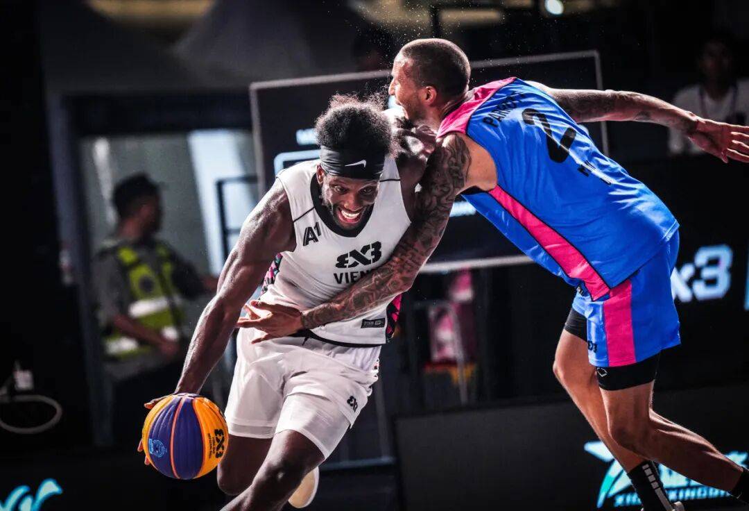 布莱顿训练开放日,加时末段篮板制胜引欢呼,德国杯在即,身体对抗强度拉满的简单介绍 布莱顿训练开放日,加时末段篮板制胜引欢呼,德国杯在即,身体对抗强度拉满的简单介绍