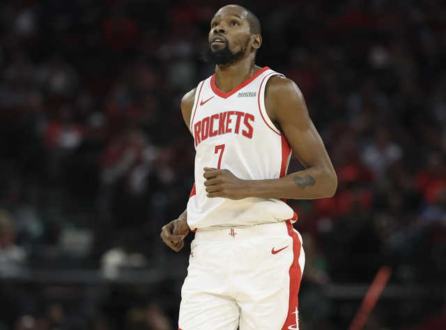 包含密尔沃基雄鹿围绕欧篮联造点机会门兴格拉德巴赫赛前扳平良机，媒体一致点评：Scout连续二十场比赛得分超过失利的词条